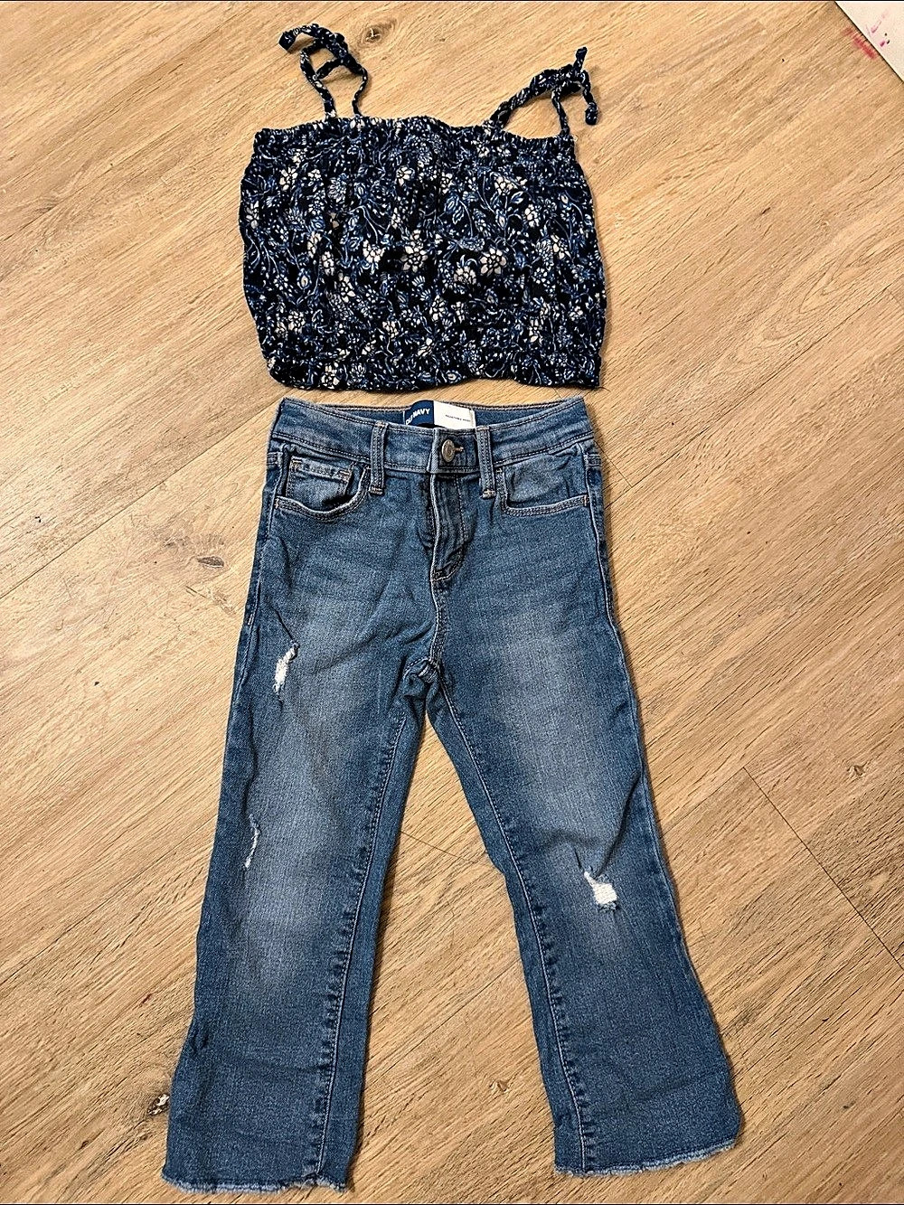 Old Navy Girls' Distressed Jeans & Floral Cami Size 4T